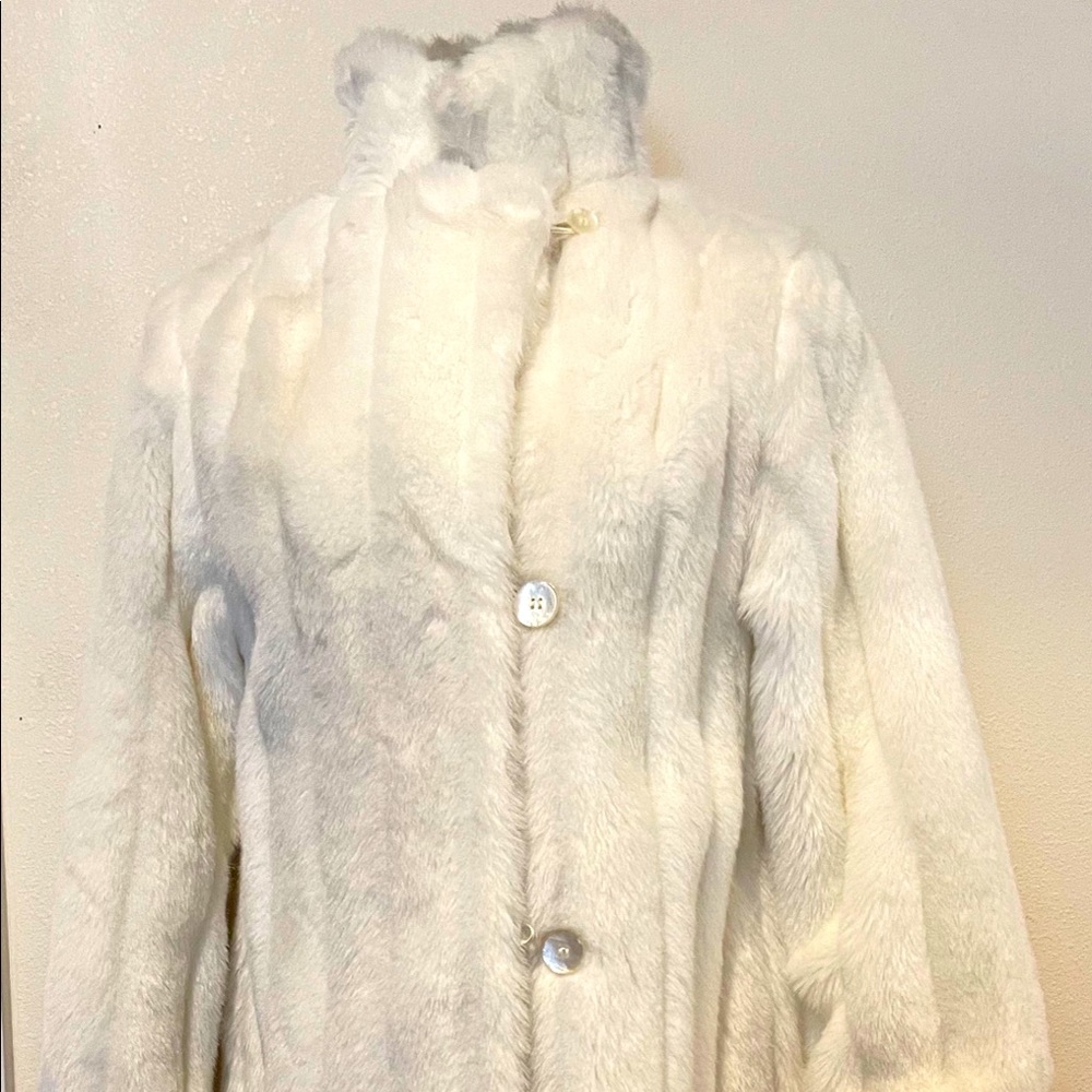 Wiman white fur coat